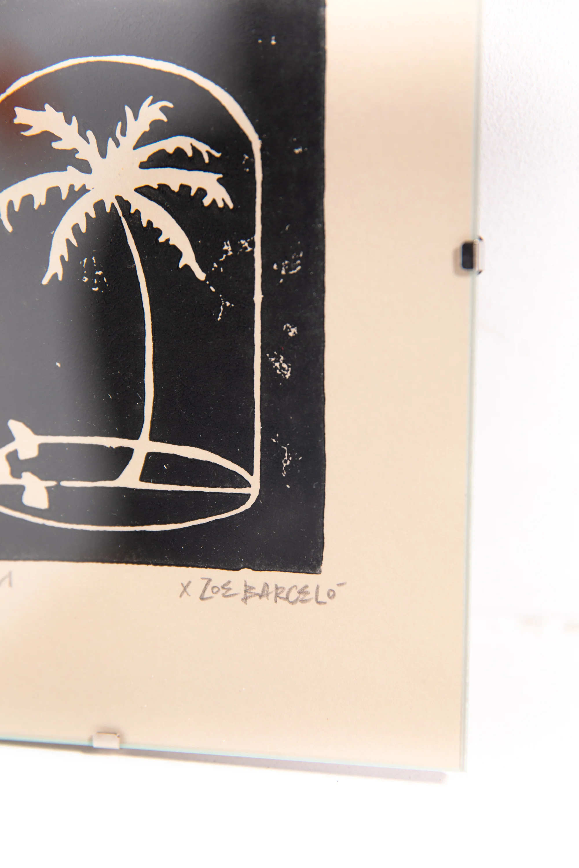 PUKAS X ZOE BARCELO - STAY PALM BLACK LAMINA PEQUEÑA - Image 3
