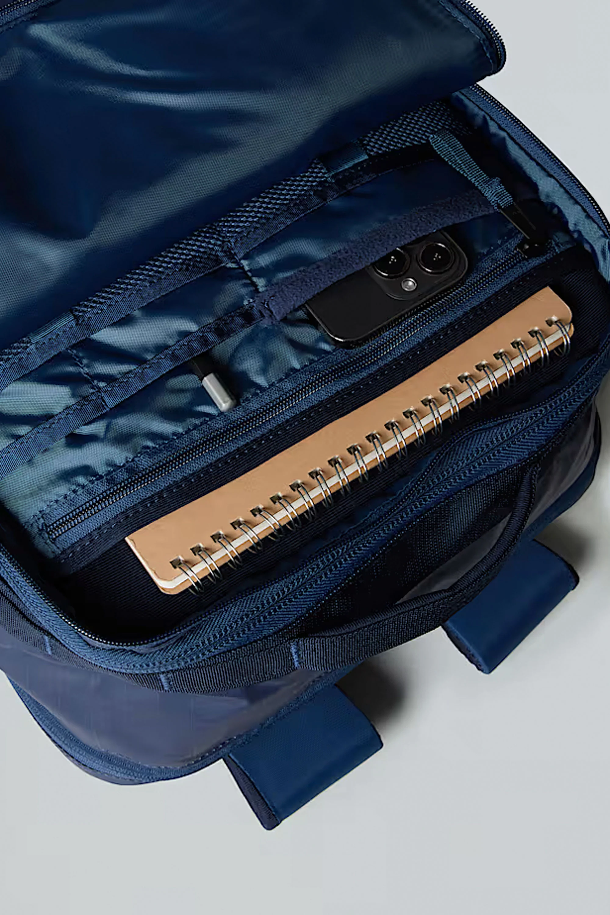 THE NORTH FACE - BASE CAMP VOYAGER TRAVEL PACK - 35L - Image 3